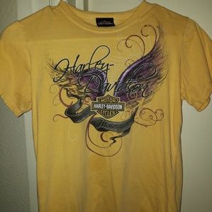Harley Davidson tee shirt.